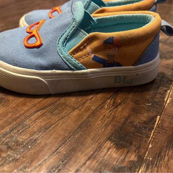 Blippi slide ons. Size 8. - Picture 3 of 7